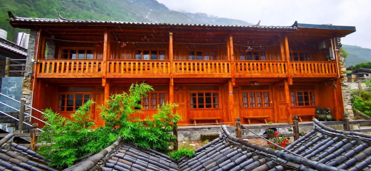 Tiger Leaping Gorge Tea Horse Gasthaus Шангрі-Ла Екстер'єр фото