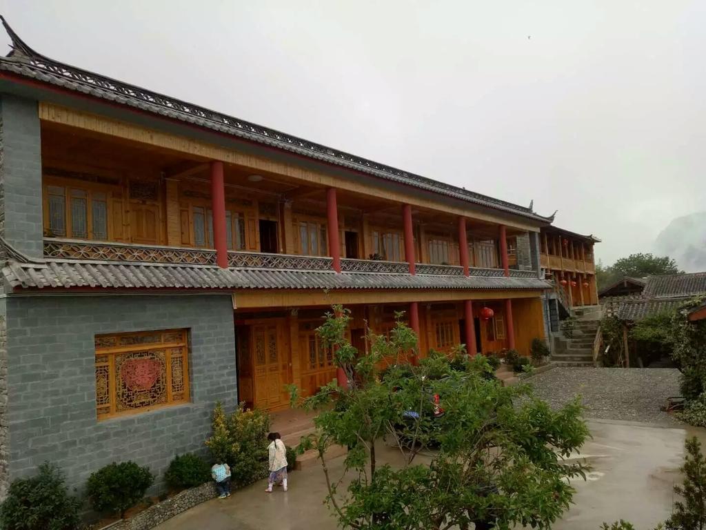Tiger Leaping Gorge Tea Horse Gasthaus Шангрі-Ла Екстер'єр фото