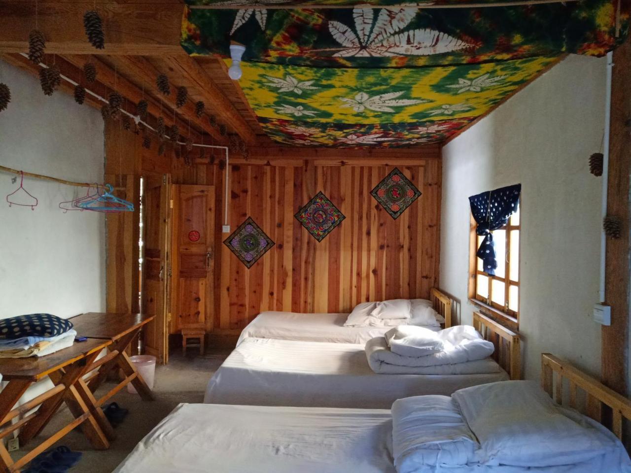 Tiger Leaping Gorge Tea Horse Gasthaus Шангрі-Ла Екстер'єр фото